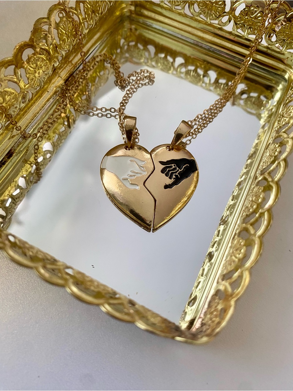 Y2K Gold Broken Heart Pinkie Promise BFF Friendship Couple Matching Necklace Set